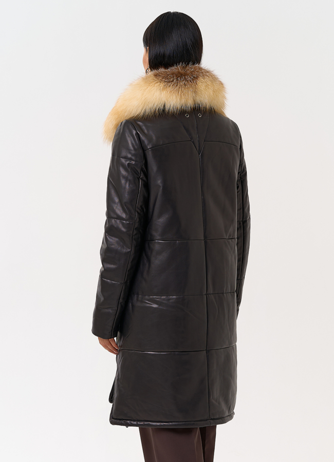 Кожаный пуховик с воротником из лисы модель № 19919 в кредит