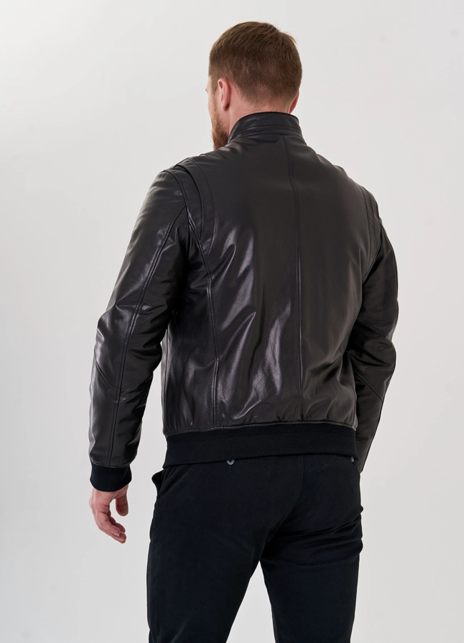 Куртка мужская черного цвета из натуральной кожи модель № 33105 в рассрочку
