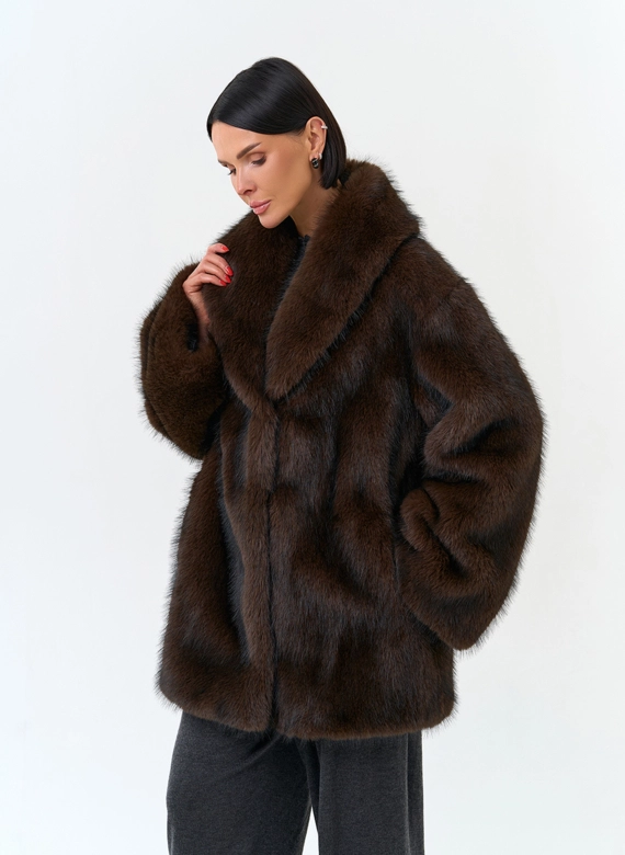 Женская шуба из эко меха фото