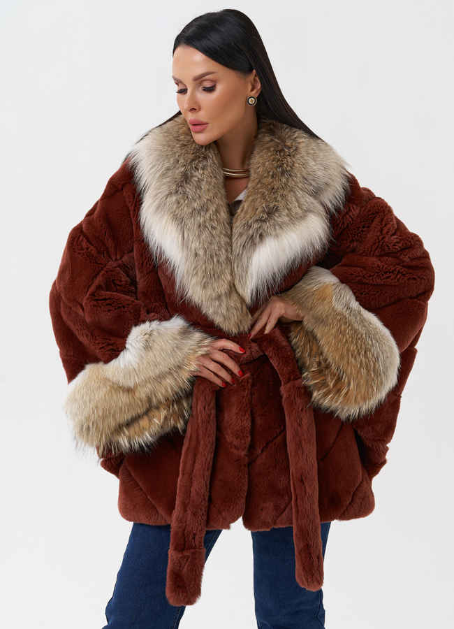Шуба из кролика с отделкой из меха койота модель № 28904 меха малина