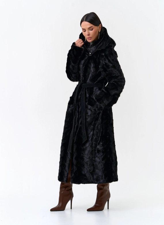 Шуба из меха норки с капюшоном фото