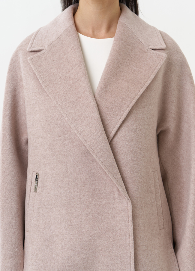 Укороченное пальто с английским воротником модель № 29891 универмаг малина