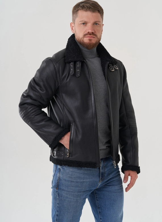 Мужская дубленка черного цвета 