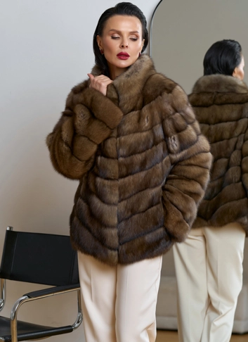 Женская шуба из соболя с воротником стойкой фото