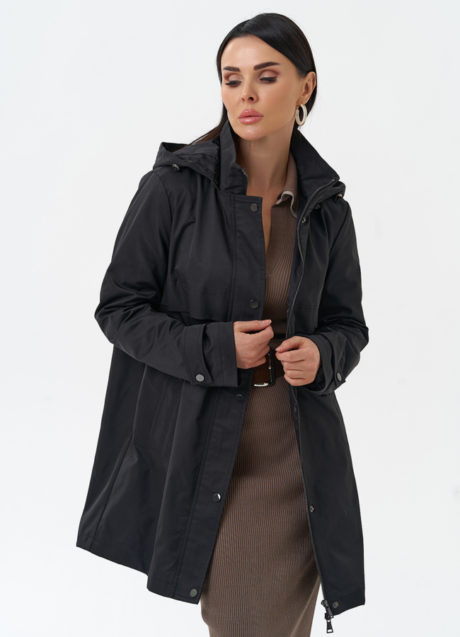 Плащ женский черного цвета с капюшоном модель № 30086 меха малина